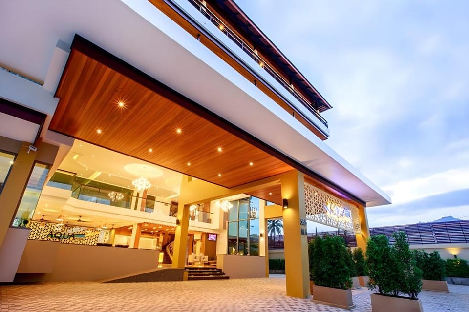Aqua Resort Phuket Hotel in Rawai