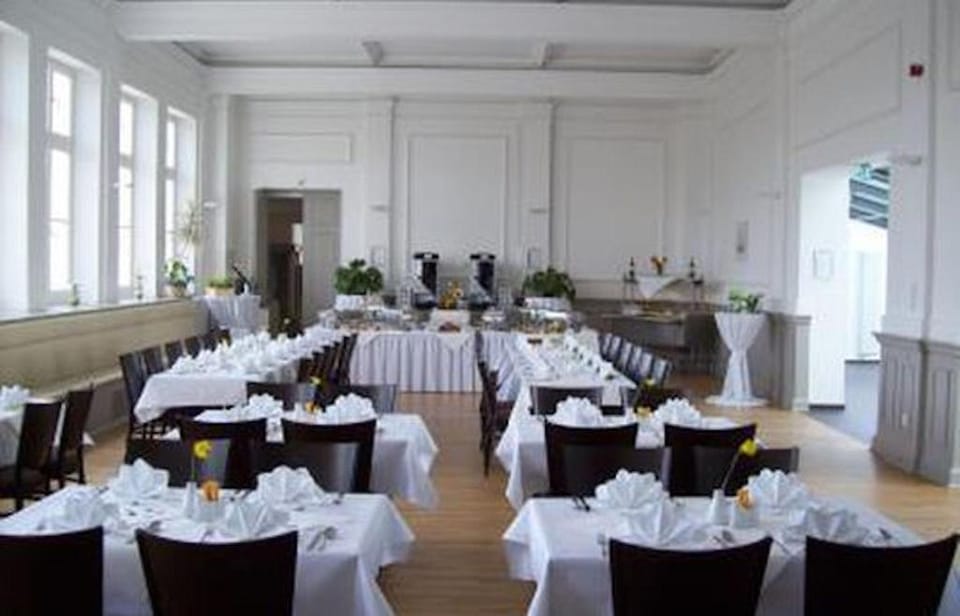 Parkhotel Putbus Superior Hotel in Mecklenburg-Vorpommern, Germany