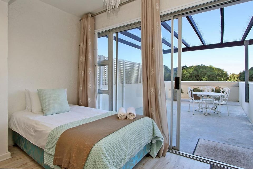 New Cumberland (2 Bedroom) Apartment in Cape Town