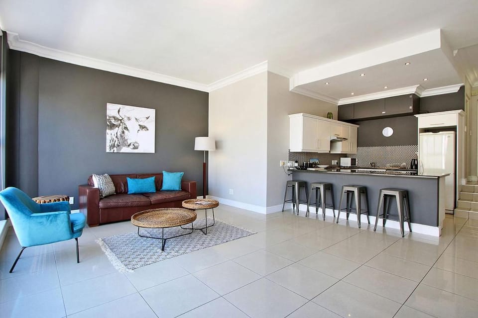 Hill House (1 Bedroom) (33) Apartment in Cape Town