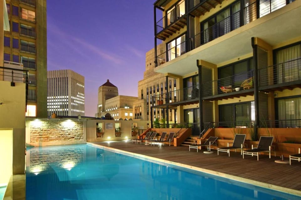 The Piazza (1 Bedroom) (40) Apartment in Cape Town