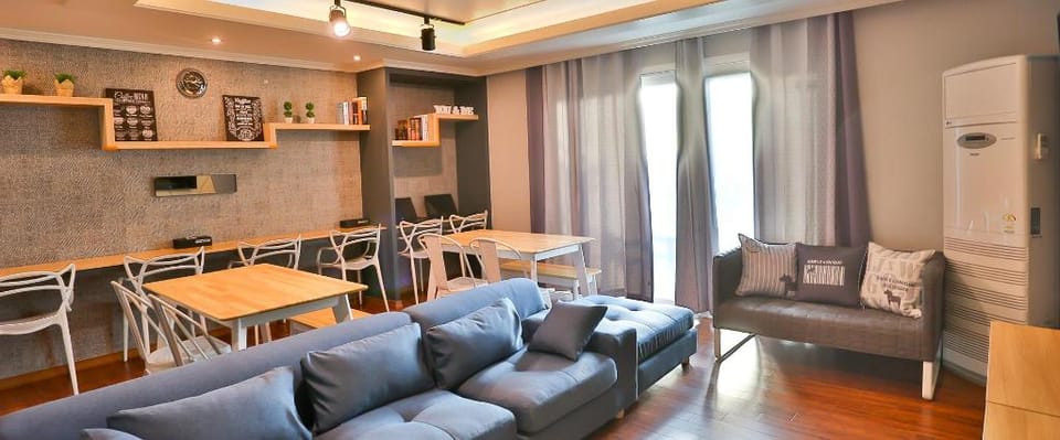 EZSTAY - Nampo Bed and Breakfast in Busan