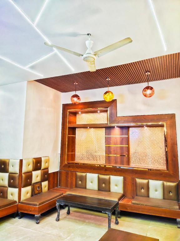Hotel Revoli Hotel in Punjab, India