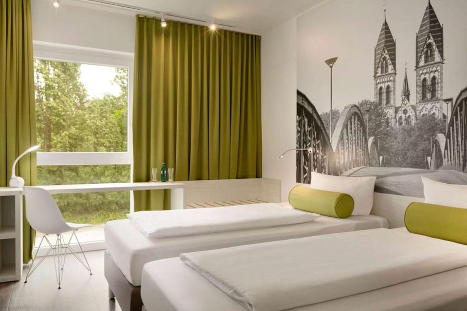 Super 8 Freiburg Hotel in Freiburg