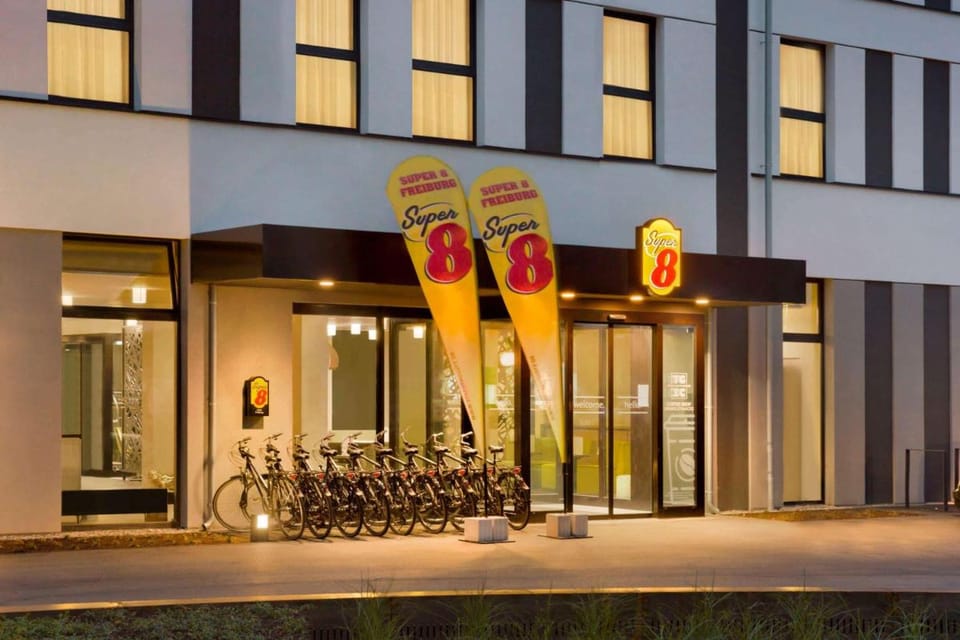 Super 8 Freiburg Hotel in Freiburg