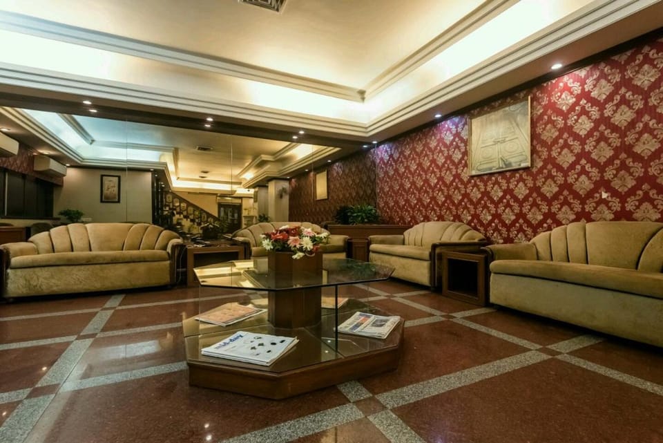 Hotel Mogul Palace - Near Masjid Bunder Mumbai Hotel in Mumbai