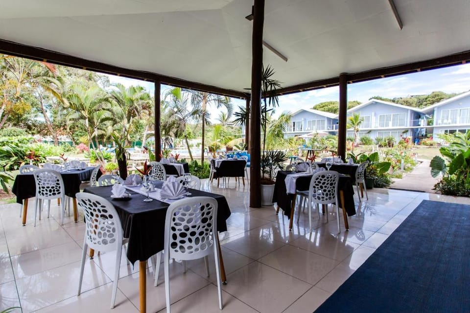 Blue West Villas Hotel in Baravi