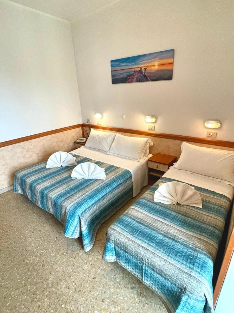 Hotel Crystal con Piscina Estiva Privata - SPIAGGIA INCLUSA con Formula All Inclusive Hotel in Emilia-Romagna