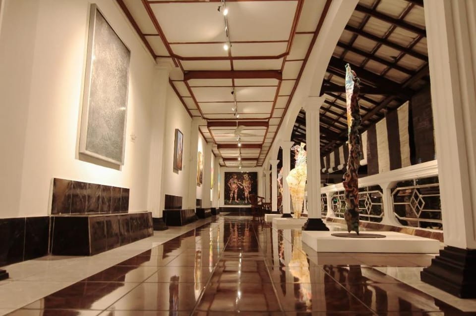 Raintree Boutique Villa & Gallery Bed and Breakfast in Yogyakarta