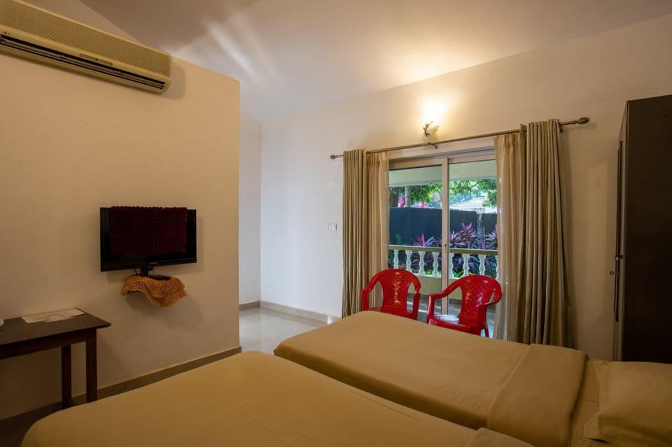 Hill Top Goa Lodge Bed and Breakfast in Goa, India