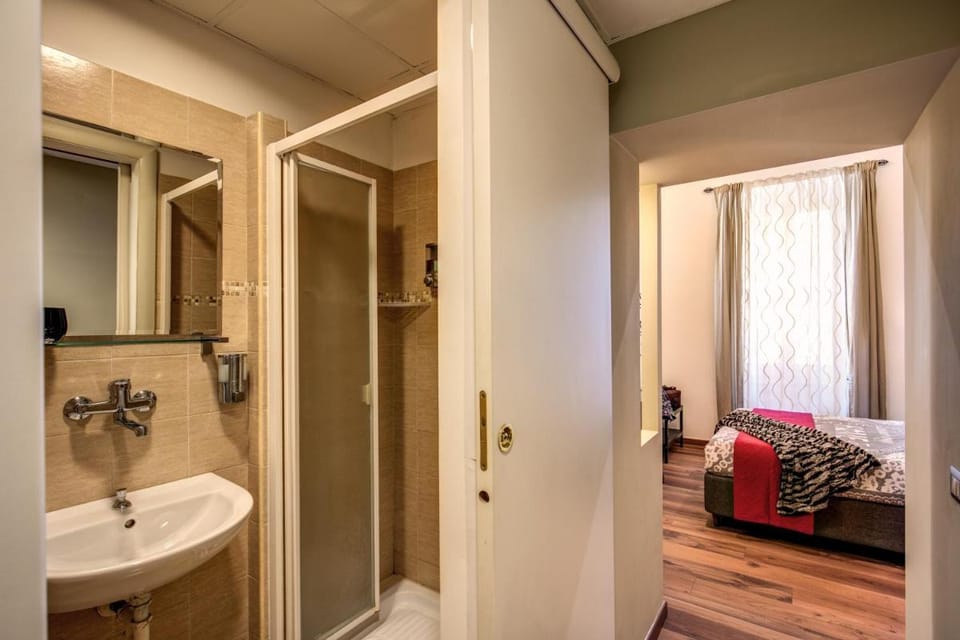 Monticello apartment via Cavour Bed and Breakfast in Rome