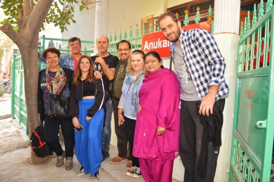 Anukampa Paying Guest House Vacation rental in Agra