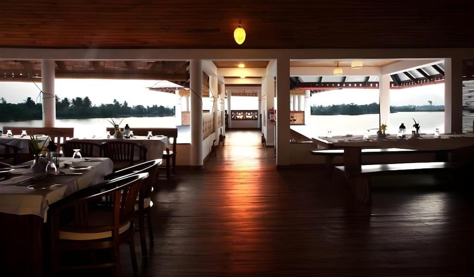 Paloma Backwater Resorts Hotel in Kerala