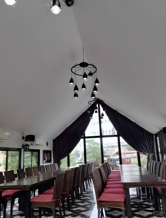 Grand Pruksa Siri Apartment Hotel in Laos