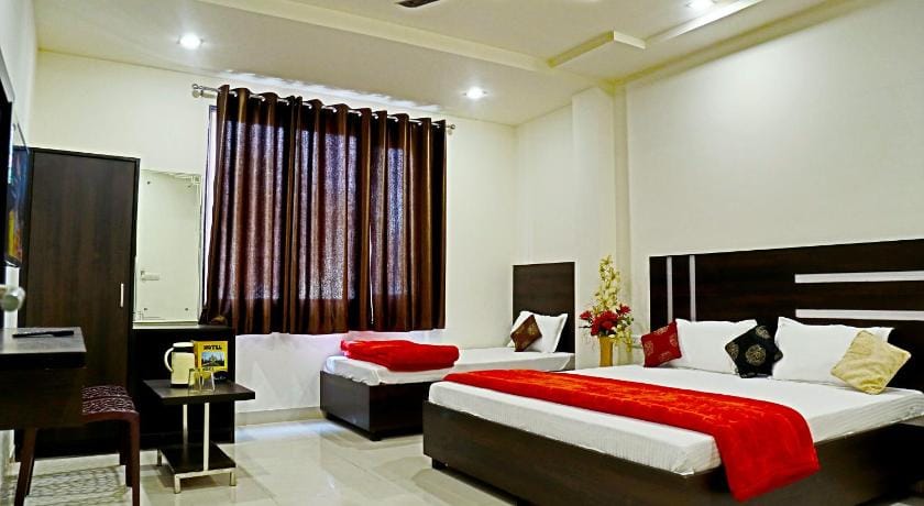 D. C. Vilas Hotel in Agra