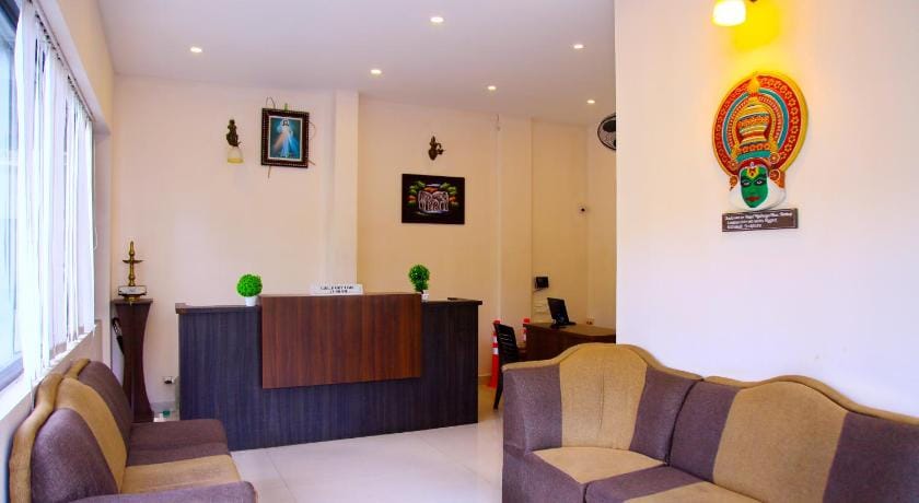 Hotel Highrange Plaza Bed and Breakfast in Kerala