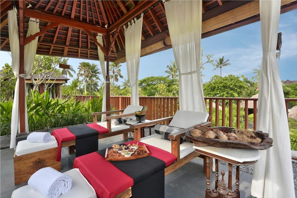 Legian Beach Villas Hotel in Kuta