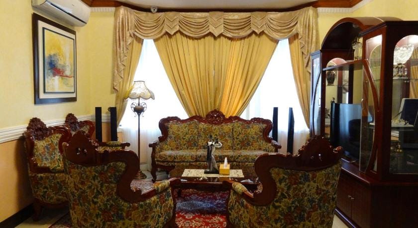 The Executive Villa Inn & Suites Bed and Breakfast in Davao City