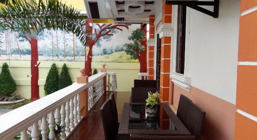The Executive Villa Inn & Suites Bed and Breakfast in Davao City