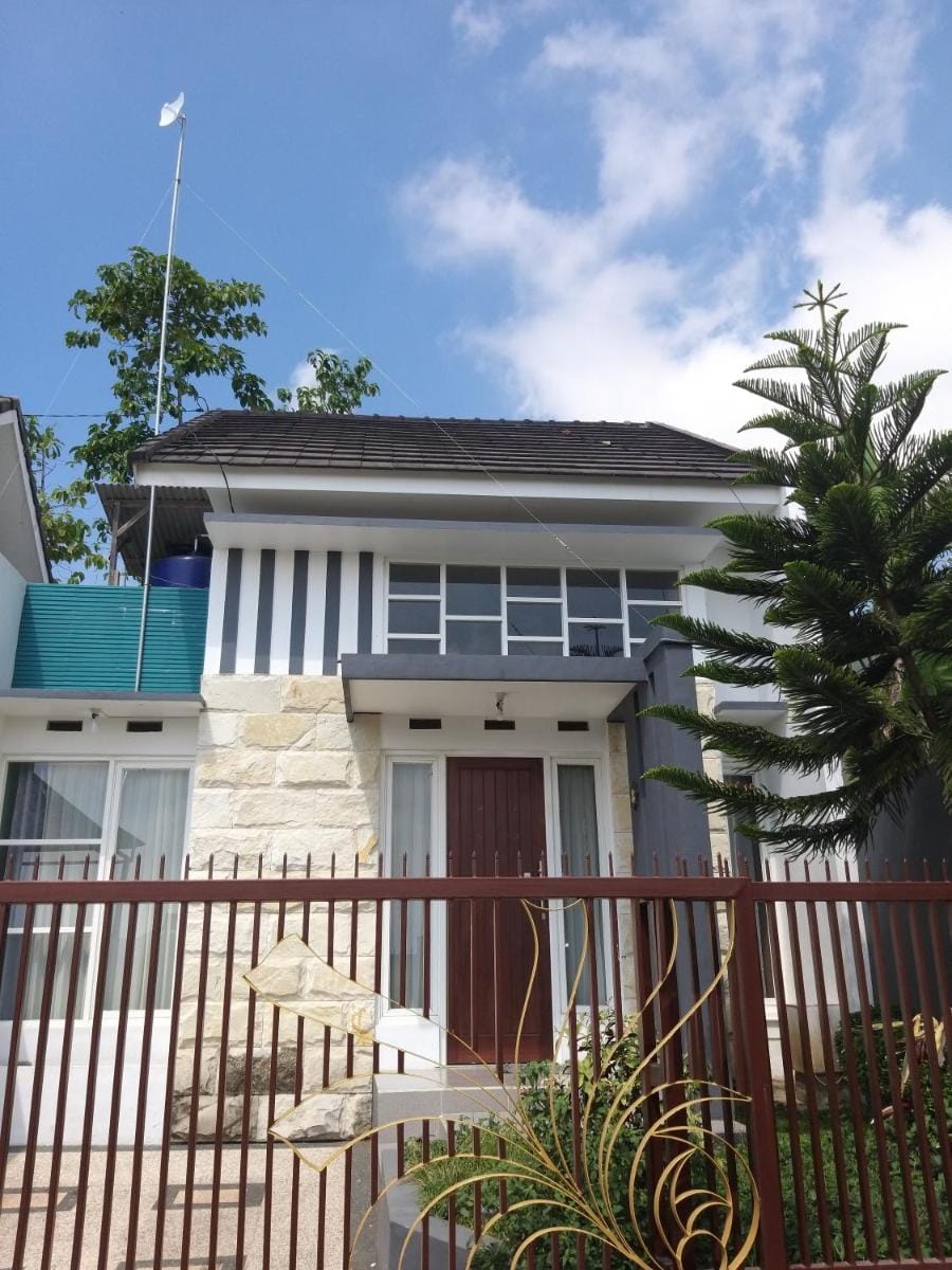 Ken's Villa 8 Vacation rental in Batu
