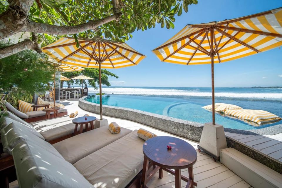 Bombora Medewi Wavelodge Hotel in Pekutatan