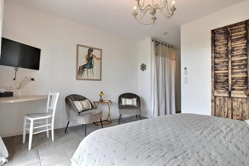 La Villa Aux Oliviers Bed and Breakfast in Flayosc