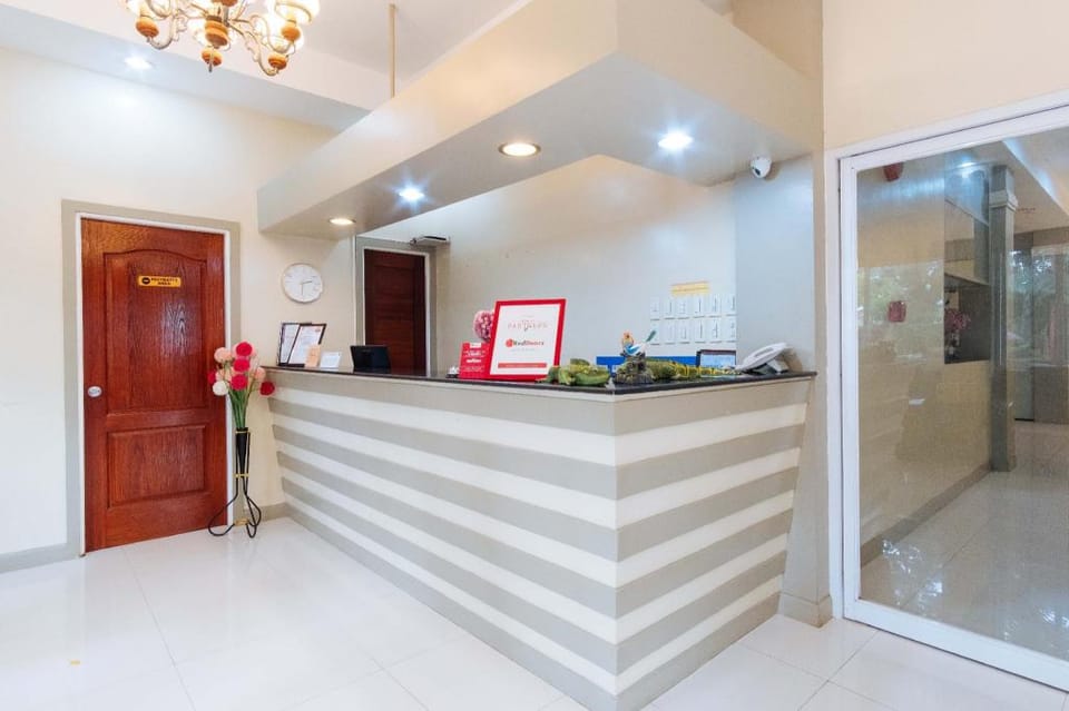RedDoorz Premium @ Gabinete Road Palawan Resort in Puerto Princesa