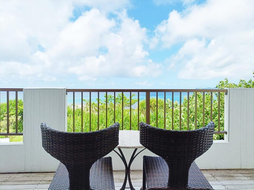 Kariyushi Condominium Resort Sea Side House Apartment in Okinawa Prefecture