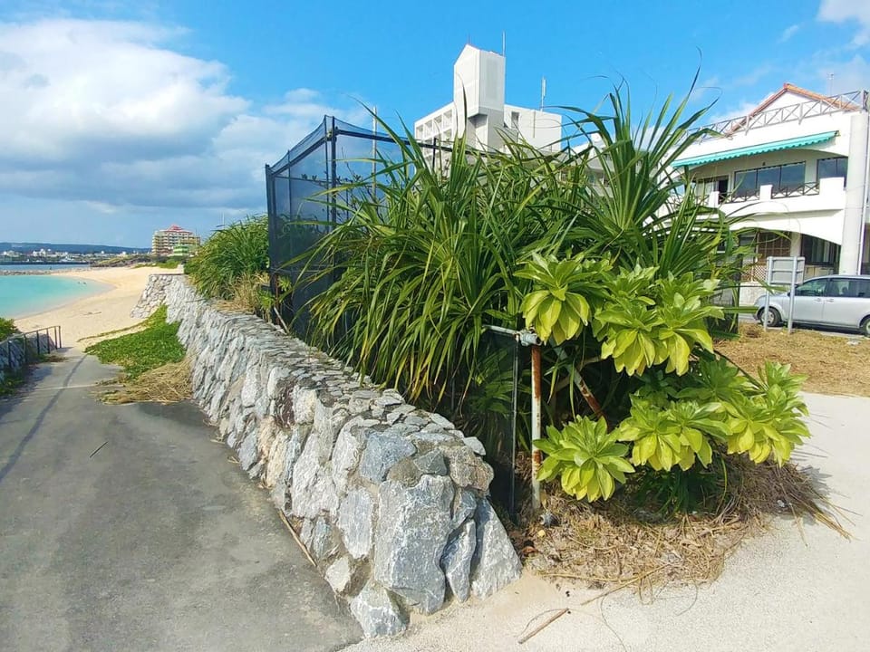Kariyushi Condominium Resort Sea Side House Apartment in Okinawa Prefecture