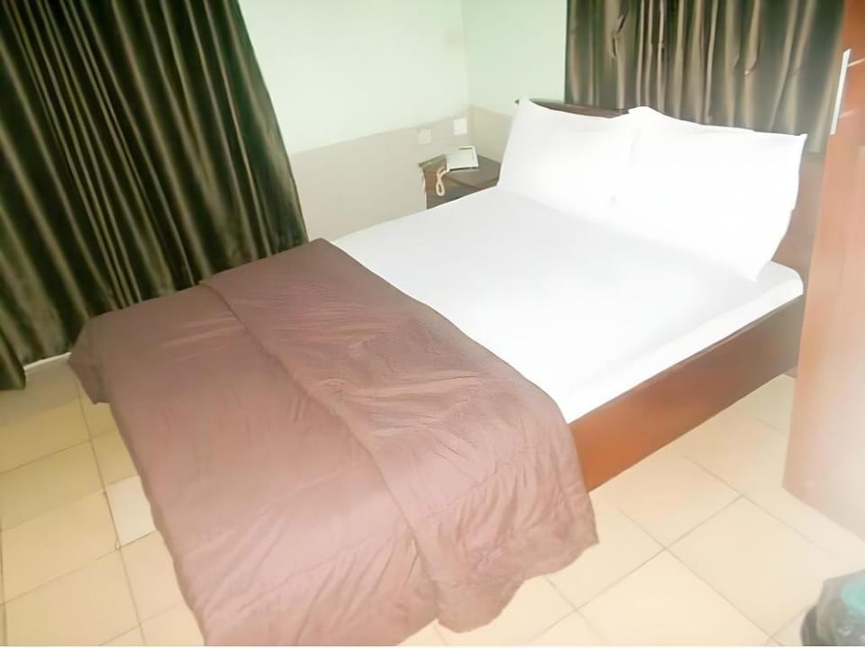 Banilux Guest House Hotel in Lagos