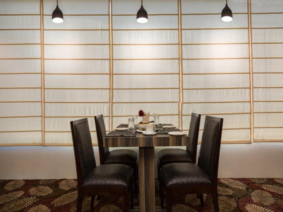 The Solitaire Express Hotel in Dehradun