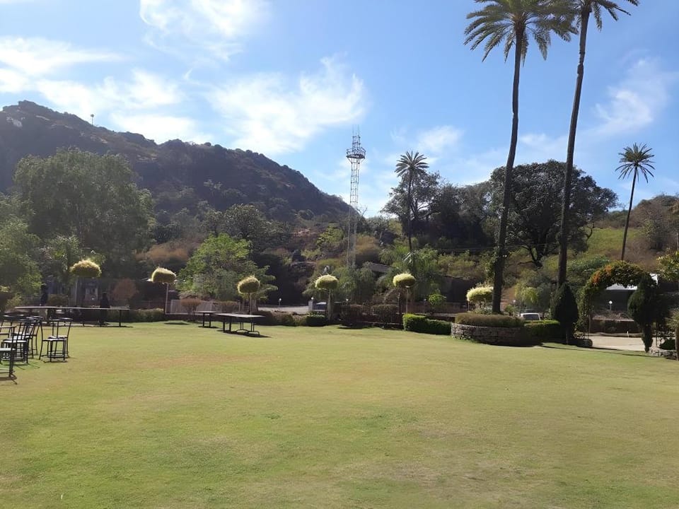 Manwar Resort Hotel in Gujarat