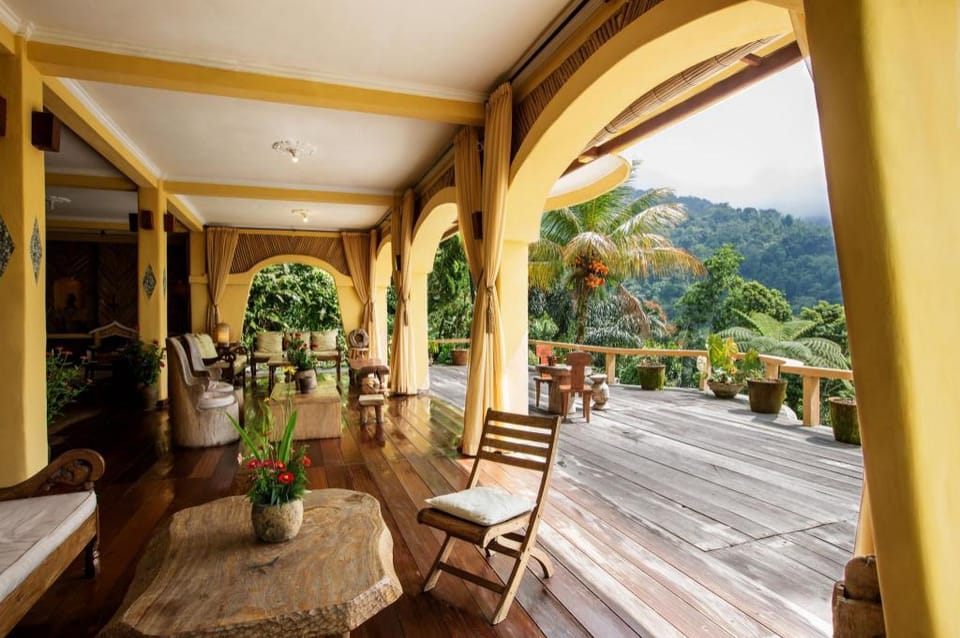 D'Wan Tea Mountain Side Bed and Breakfast in Bali