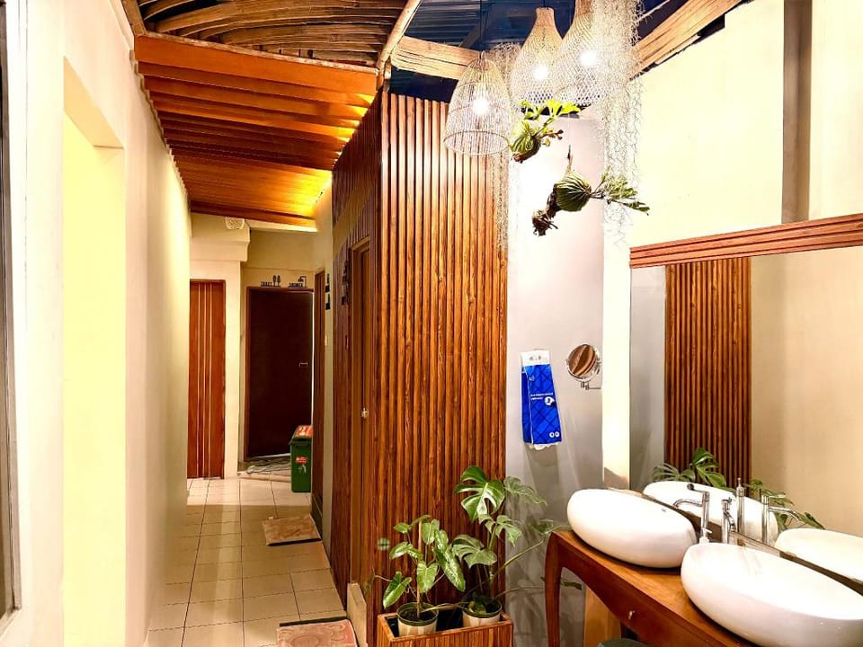 Buton Backpacker Lodge Hostel in Bandung