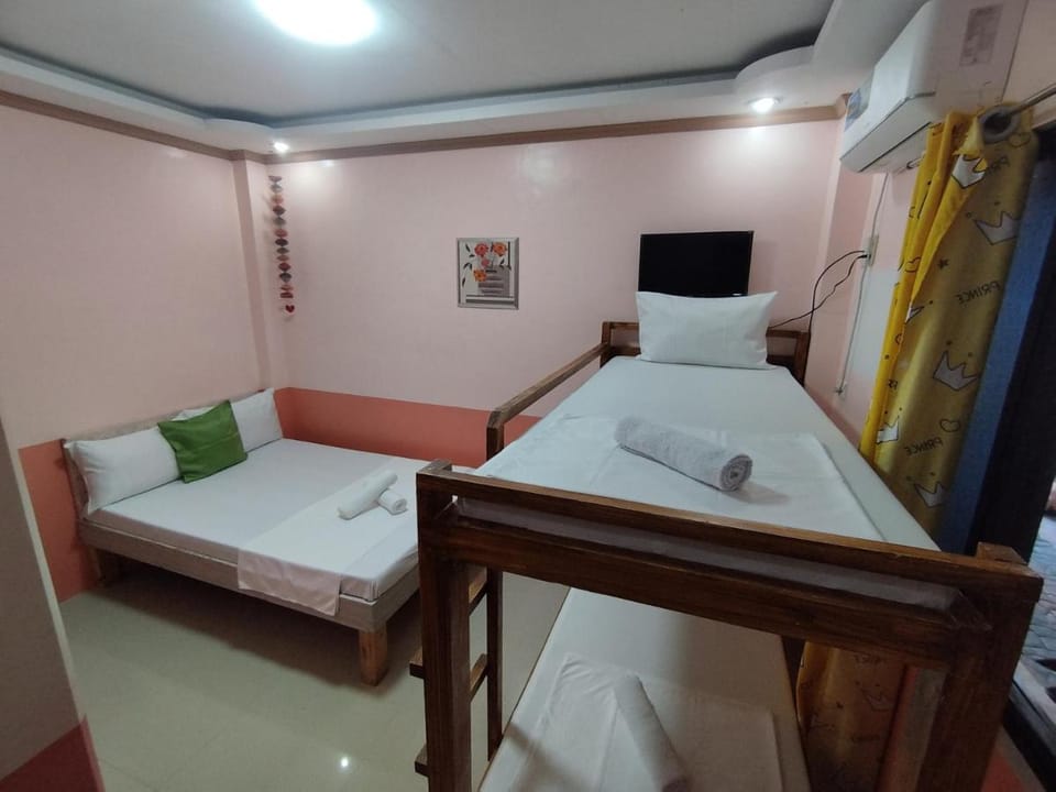 Ocean View Lodging House Bed and Breakfast in Oslob