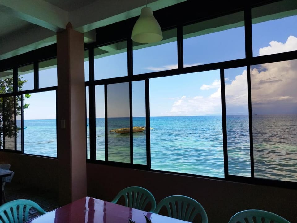 Ocean View Lodging House Bed and Breakfast in Oslob