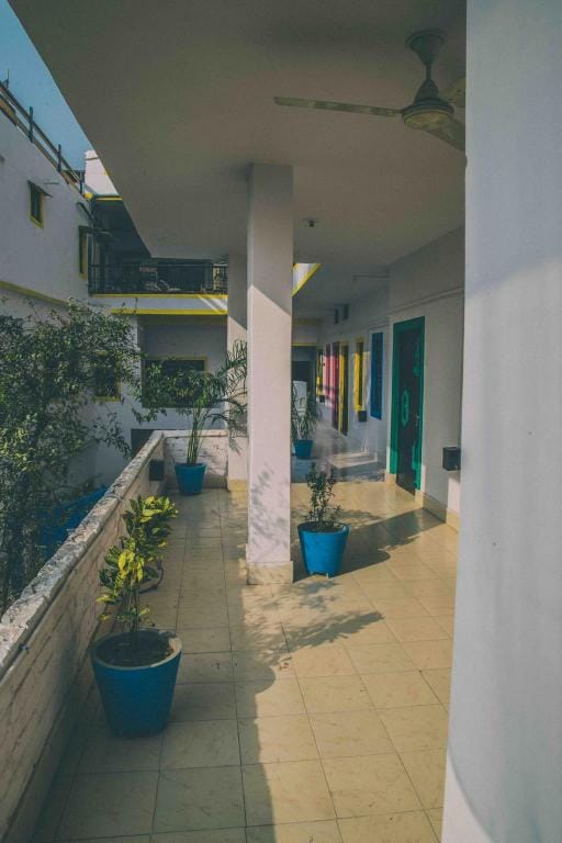 HosteLaVie Varanasi Hotel in Varanasi