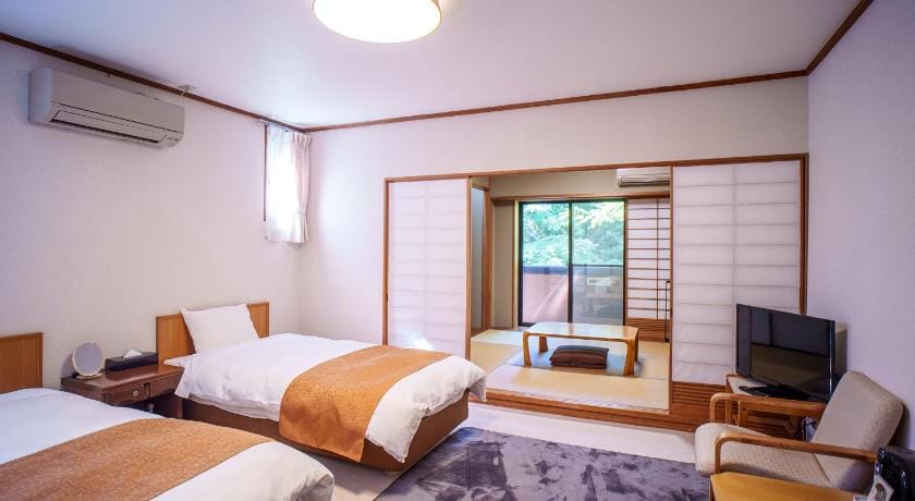 Kozuka Hisanoha Ryokan in Hakone