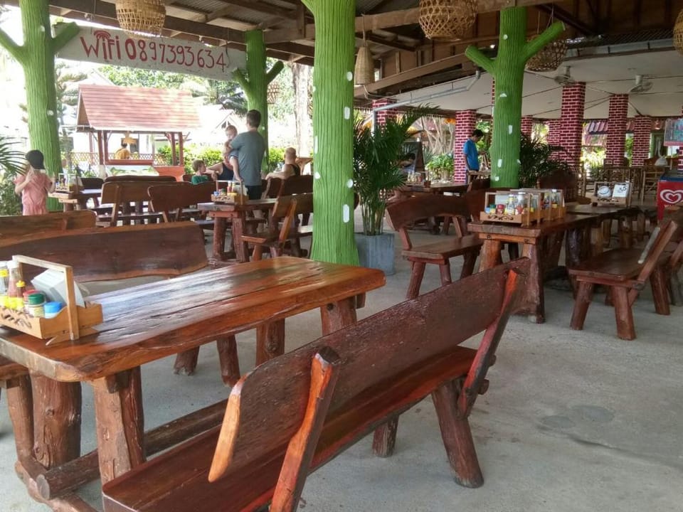 Guest House blue Andaman Hotel in Sala Dan