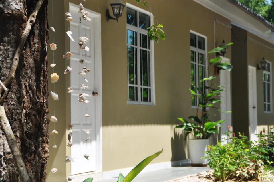 Sunset Bay Cottage Bed and Breakfast in Kedah