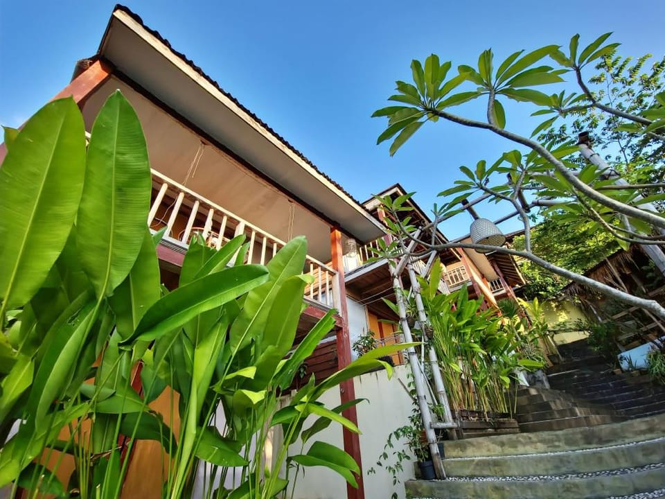 The Tree House Hotel in Kuta Selatan