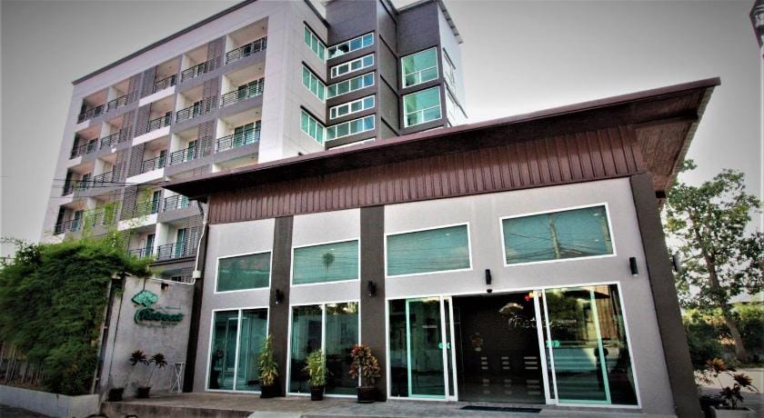 Retreat Resort Pattaya Hotel in Pattaya City
