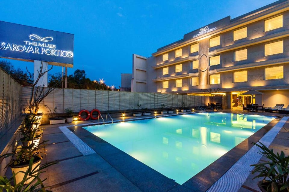 Deventure Sarovar Portico Kapashera Hotel in Gurugram