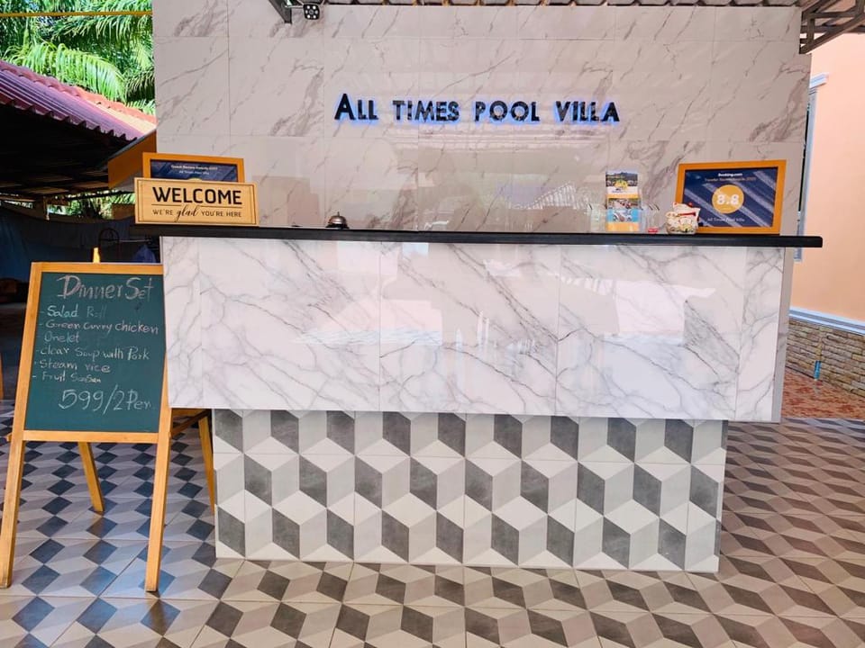 All Times Pool Villa Hotel in Surat Thani Changwat