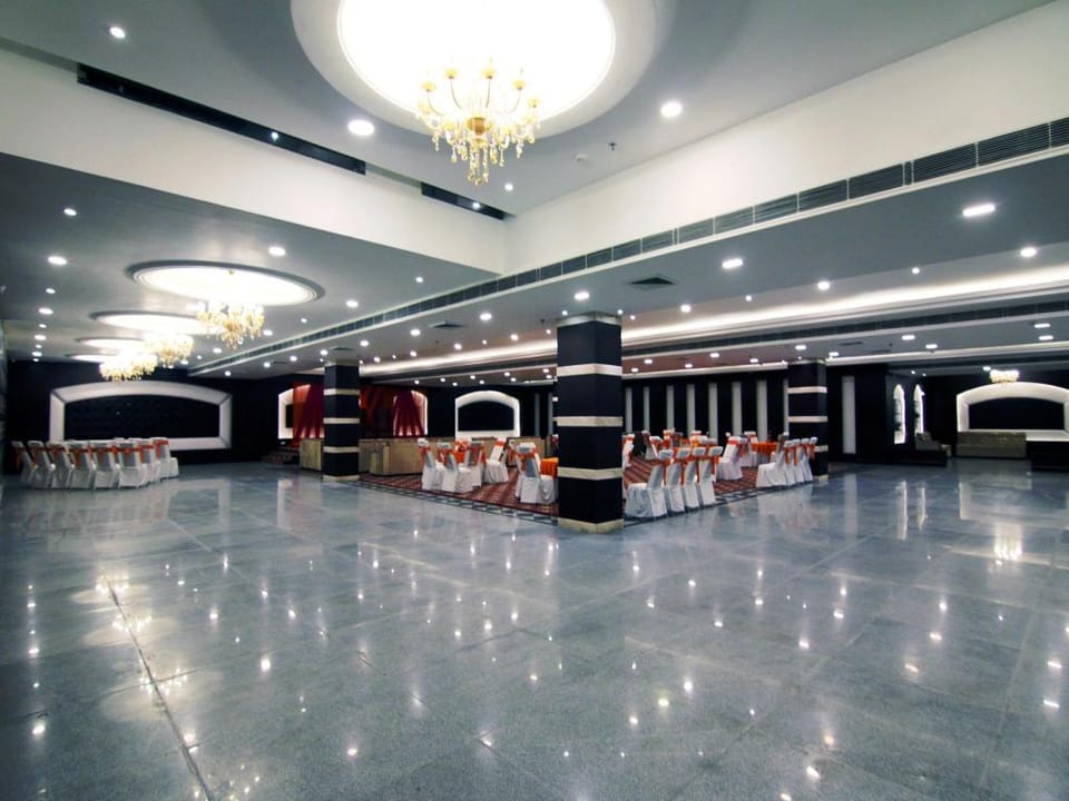 Trinetar Jammu Hotel in Punjab, India