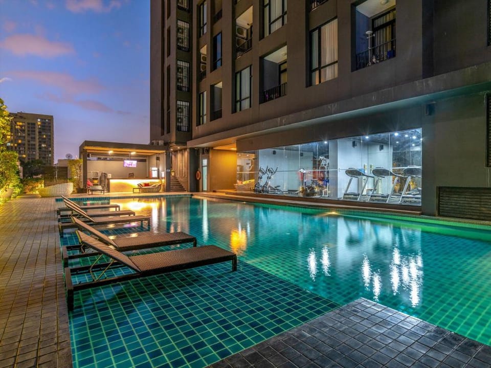 Modern apartment with many amenities  Apartment in Bangkok