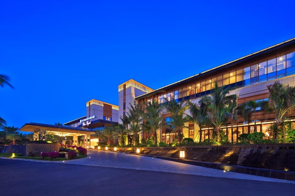 Wyndham Grand Plaza Royale Wenchang Hotel in Hainan
