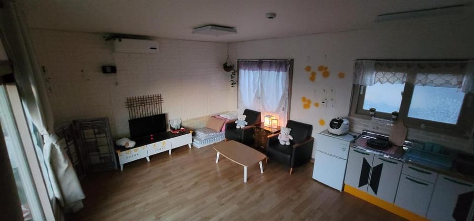 Nolmeong Swimeong Goleumeong Pension Campground/ 
RV Resort in South Korea