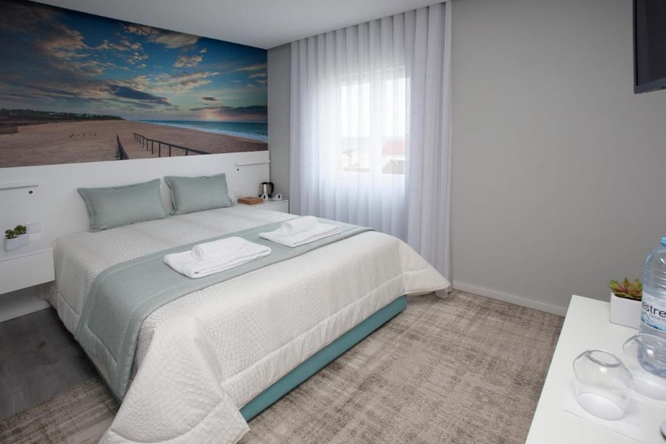 Golden Beach Guest House & Rooftop Bar Bed and Breakfast in Faro