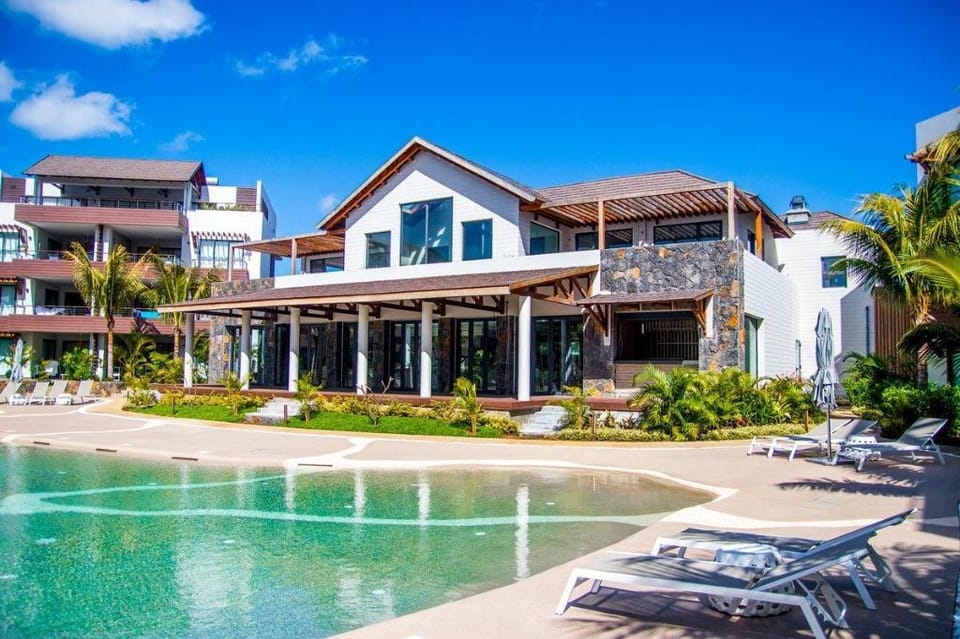 Choisy Les Bains Hotel in Trou-aux-Biches